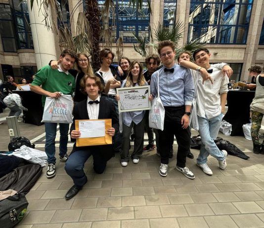 Nos élèves d’audiovisuel remportent le 1er prix du concours « Journalistes en herbe » (2024) pour la 3e fois!
